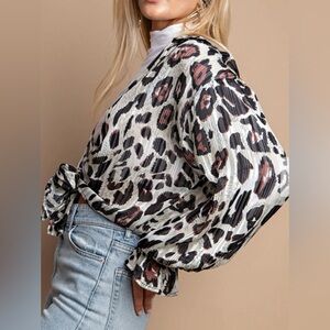 Leopard Print Wrap Top New women’s size S